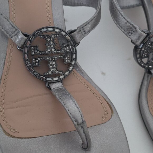 TORY BURCH | Silver Logo Thong Sandals Heels Sz 6M - Picture 3 of 6